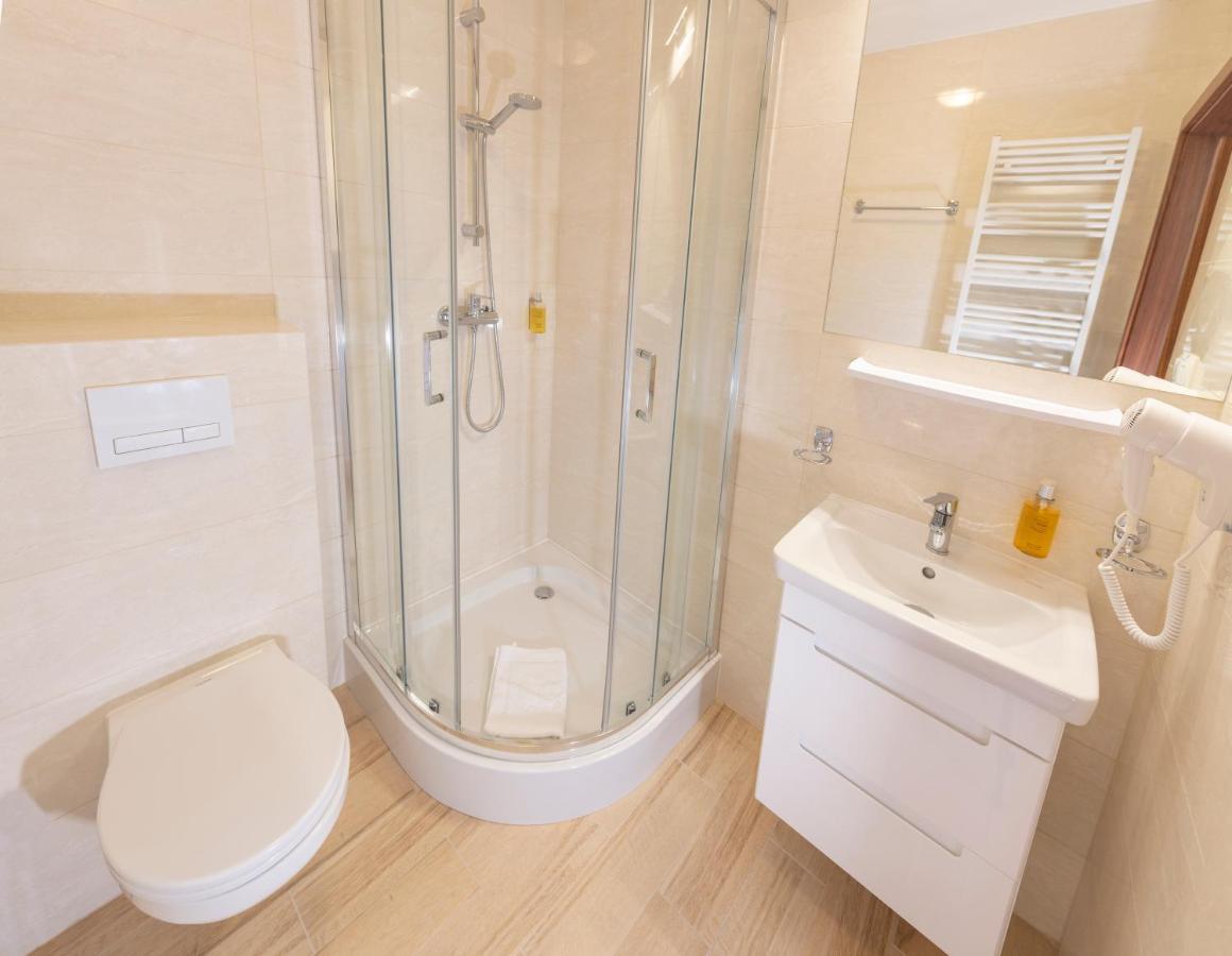Hotel Mona Lisa Wellness & Spa Колобжег Екстериор снимка