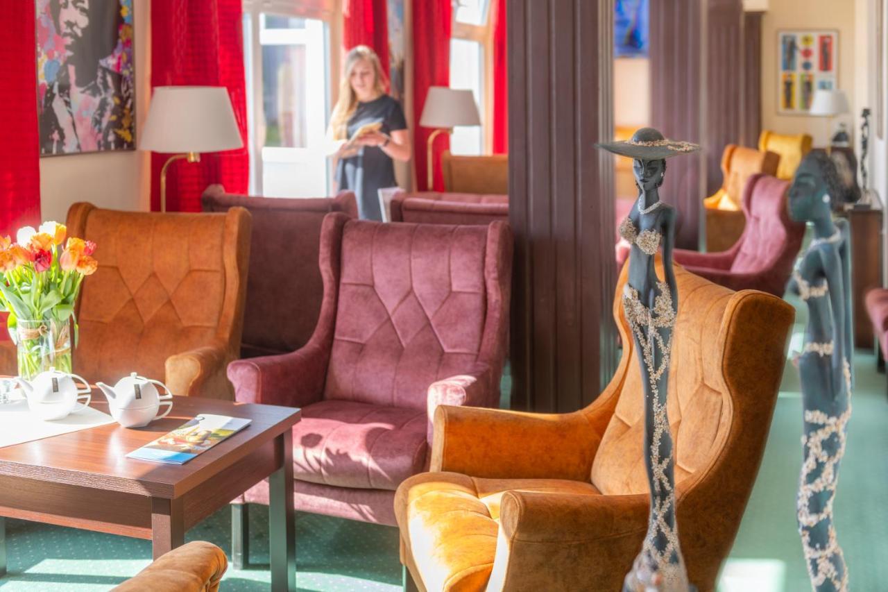 Hotel Mona Lisa Wellness & Spa Колобжег Екстериор снимка
