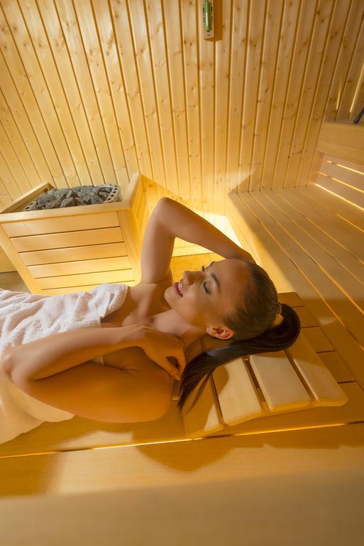 Hotel Mona Lisa Wellness & Spa Колобжег Екстериор снимка