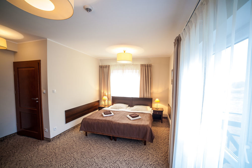 Hotel Mona Lisa Wellness & Spa Колобжег Екстериор снимка